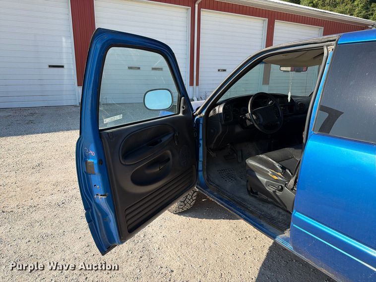 image for item FT6308 2001 Dodge Ram 1500 Ext. Cab pickup truck