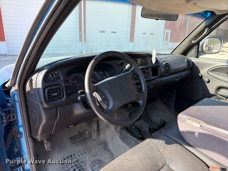 image for item FT6308 2001 Dodge Ram 1500 Ext. Cab pickup truck