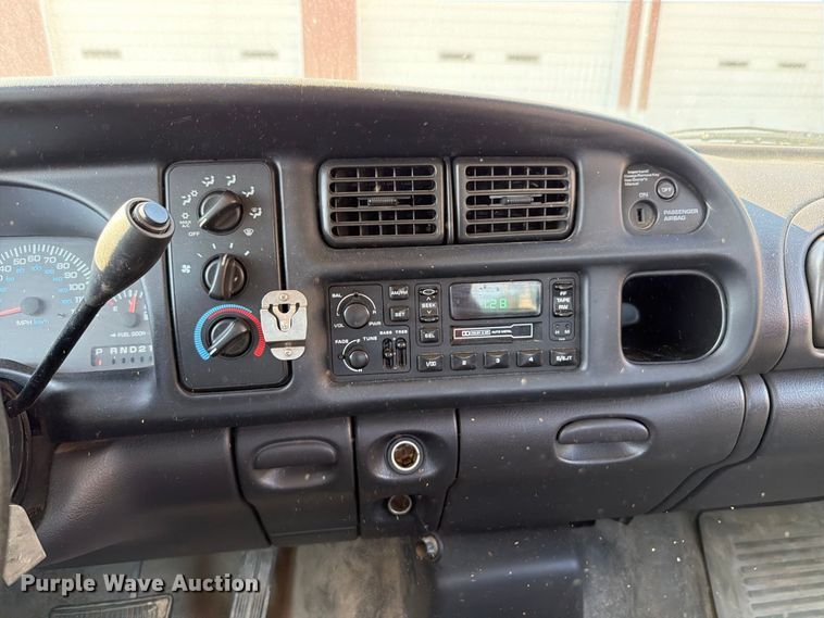 image for item FT6308 2001 Dodge Ram 1500 Ext. Cab pickup truck