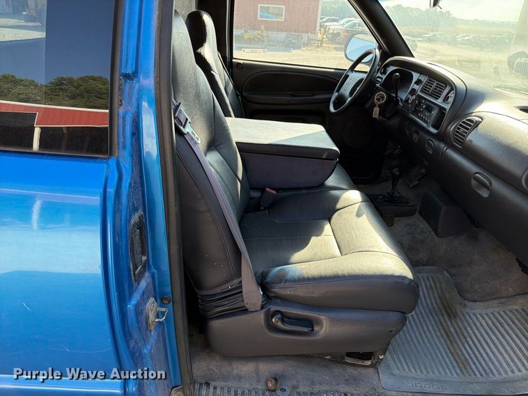 image for item FT6308 2001 Dodge Ram 1500 Ext. Cab pickup truck