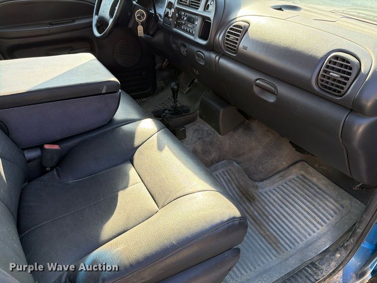 image for item FT6308 2001 Dodge Ram 1500 Ext. Cab pickup truck