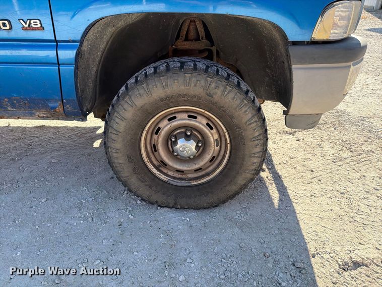 image for item FT6308 2001 Dodge Ram 1500 Ext. Cab pickup truck