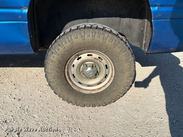image for item FT6308 2001 Dodge Ram 1500 Ext. Cab pickup truck