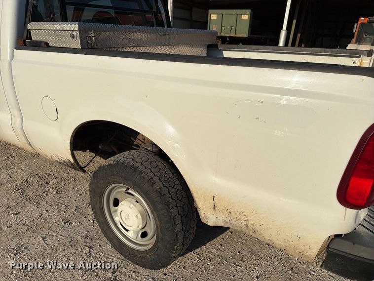 image for item FT6312 2008 Ford F250 Super Duty XL Ext. Cab pickup truck