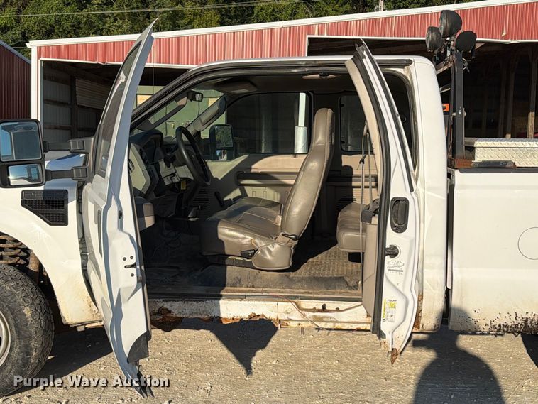 image for item FT6312 2008 Ford F250 Super Duty XL Ext. Cab pickup truck