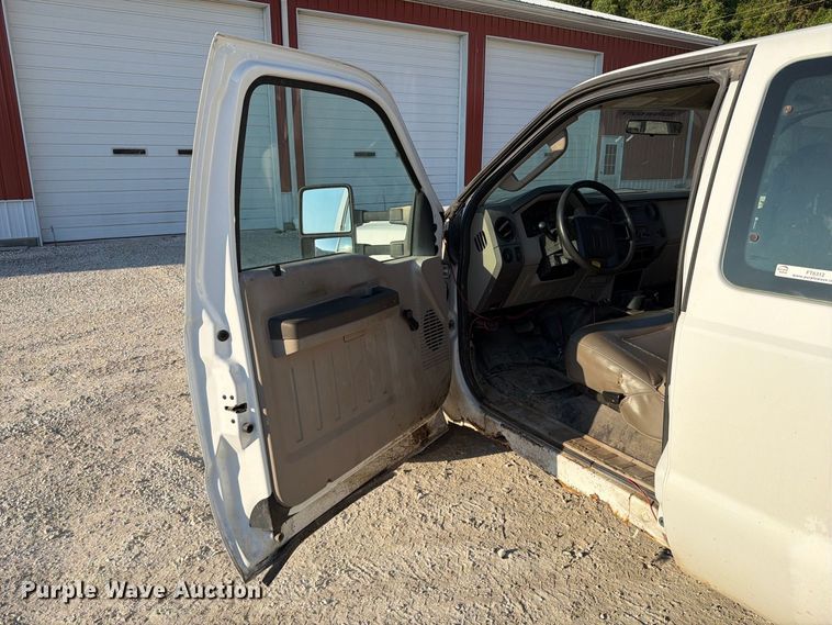 image for item FT6312 2008 Ford F250 Super Duty XL Ext. Cab pickup truck