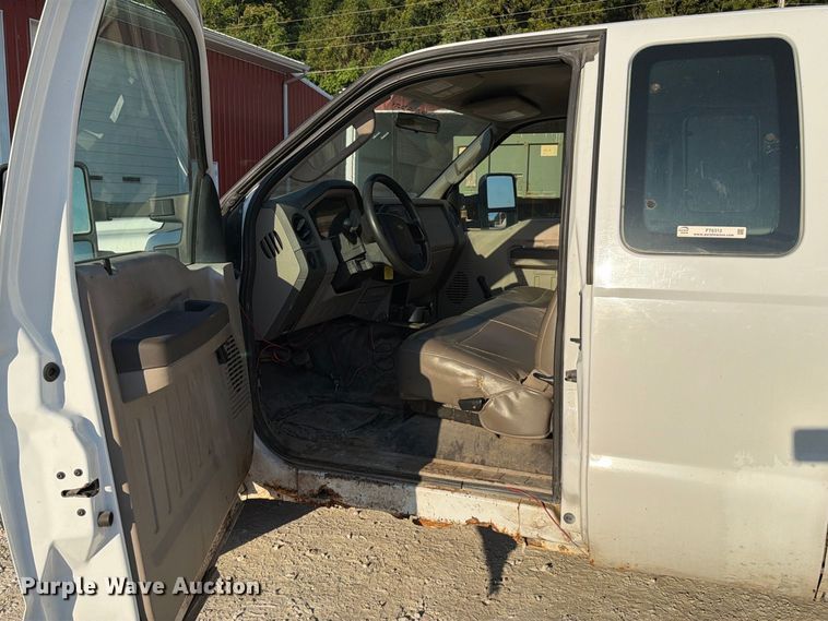 image for item FT6312 2008 Ford F250 Super Duty XL Ext. Cab pickup truck