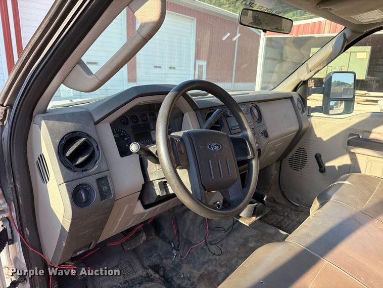 image for item FT6312 2008 Ford F250 Super Duty XL Ext. Cab pickup truck