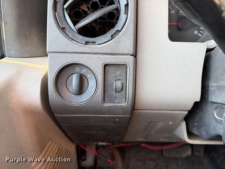 image for item FT6312 2008 Ford F250 Super Duty XL Ext. Cab pickup truck