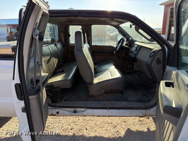 image for item FT6312 2008 Ford F250 Super Duty XL Ext. Cab pickup truck