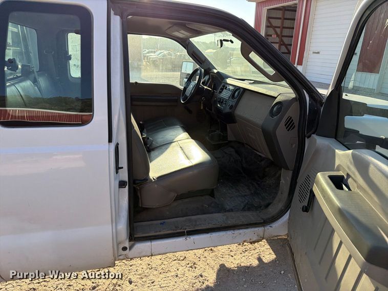 image for item FT6312 2008 Ford F250 Super Duty XL Ext. Cab pickup truck
