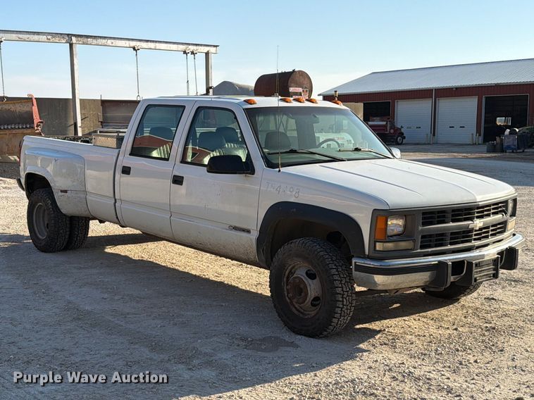 image for item FT6313 1997 Chevrolet Silverado 3500 Crew Cab pickup truck