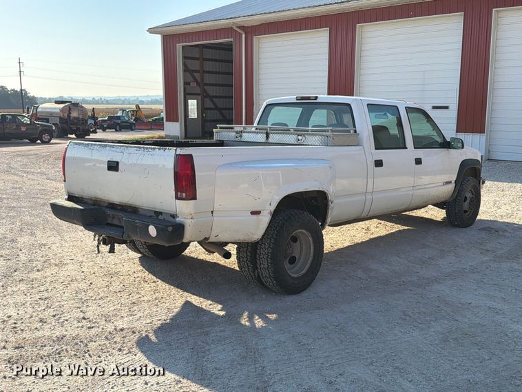 image for item FT6313 1997 Chevrolet Silverado 3500 Crew Cab pickup truck