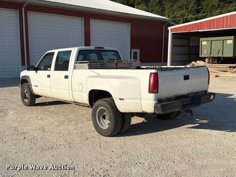 image for item FT6313 1997 Chevrolet Silverado 3500 Crew Cab pickup truck
