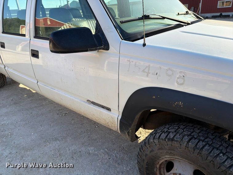 image for item FT6313 1997 Chevrolet Silverado 3500 Crew Cab pickup truck