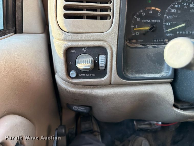 image for item FT6313 1997 Chevrolet Silverado 3500 Crew Cab pickup truck