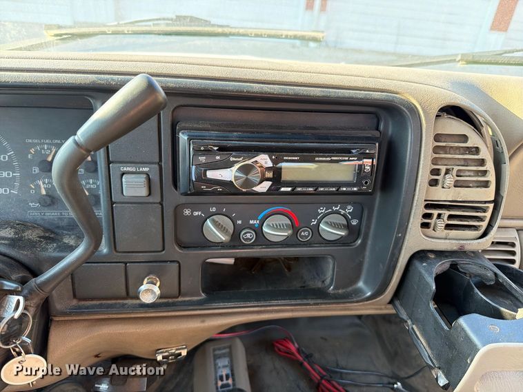 image for item FT6313 1997 Chevrolet Silverado 3500 Crew Cab pickup truck