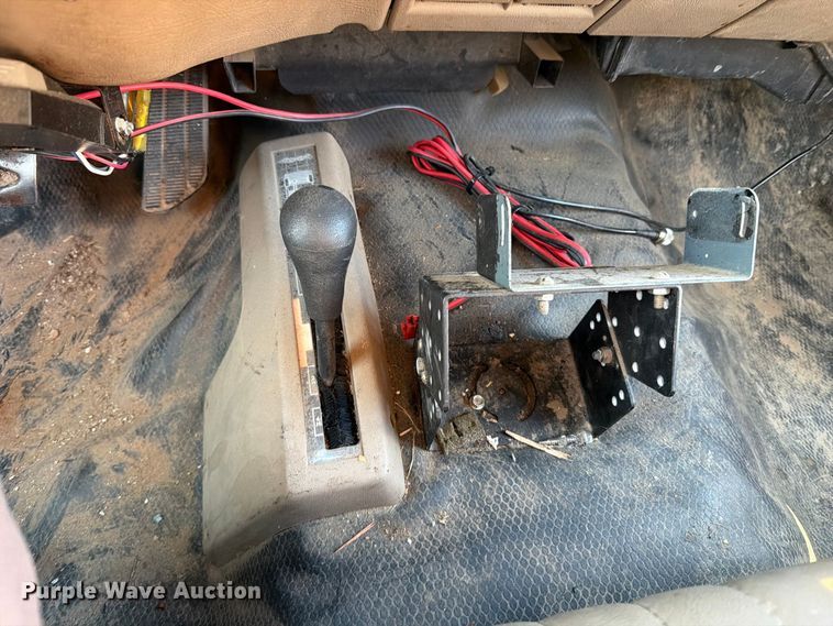 image for item FT6313 1997 Chevrolet Silverado 3500 Crew Cab pickup truck
