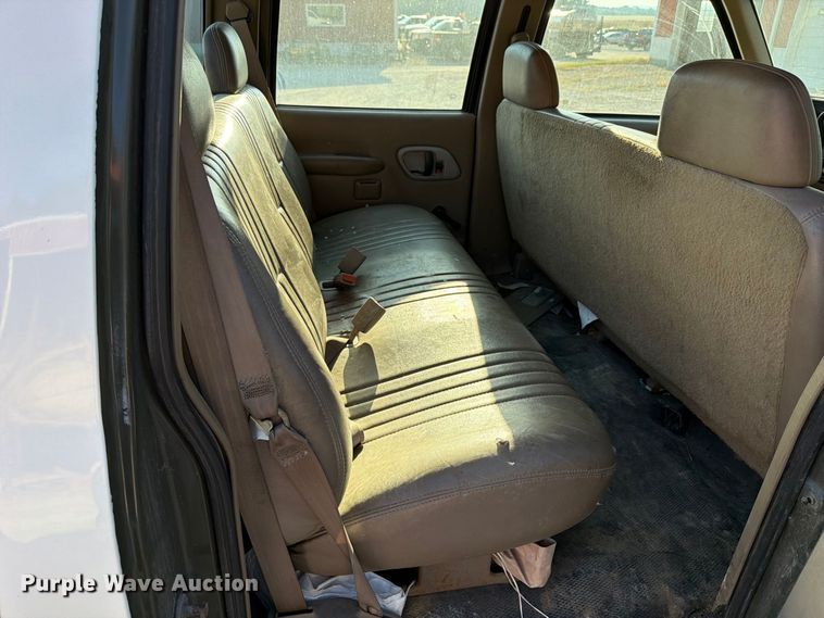 image for item FT6313 1997 Chevrolet Silverado 3500 Crew Cab pickup truck