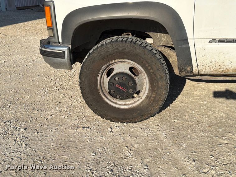 image for item FT6313 1997 Chevrolet Silverado 3500 Crew Cab pickup truck