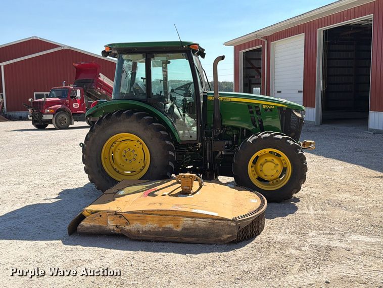 0 John Deere 5100M