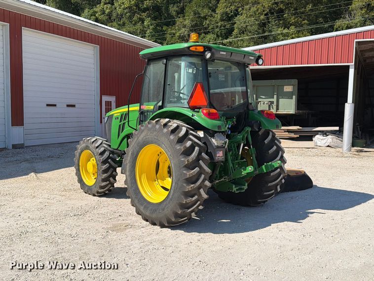 0 John Deere 5100M