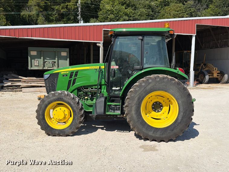 0 John Deere 5100M