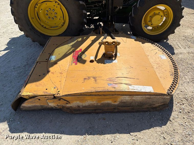0 John Deere 5100M