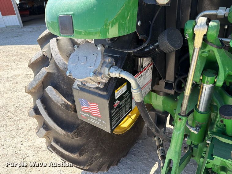0 John Deere 5100M