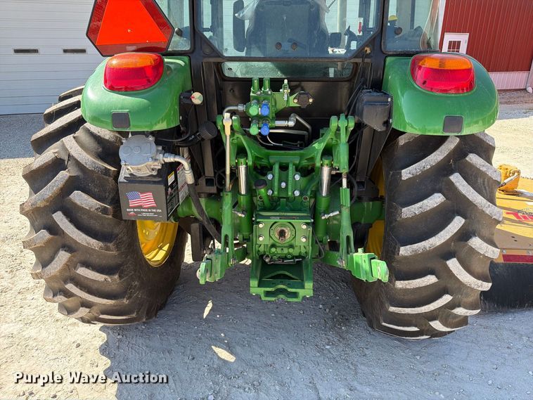 0 John Deere 5100M