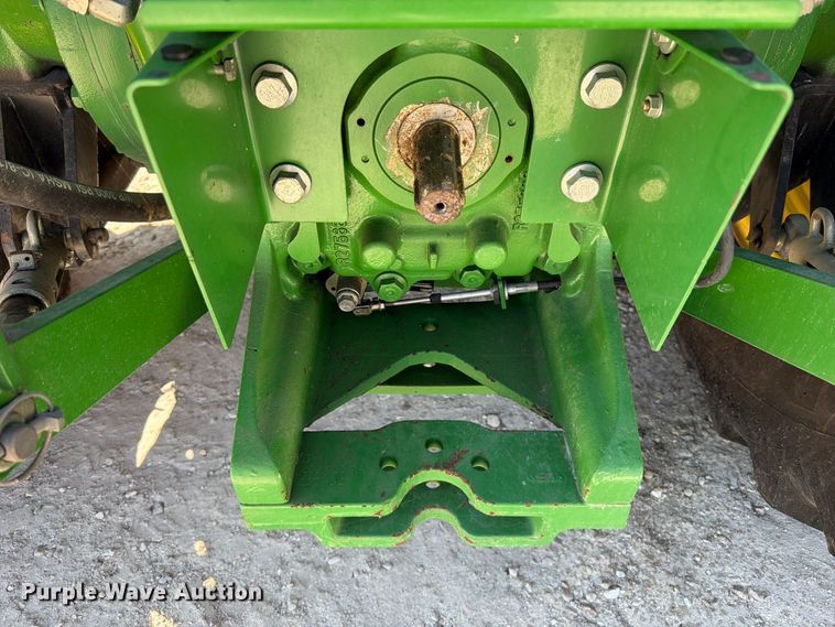 0 John Deere 5100M