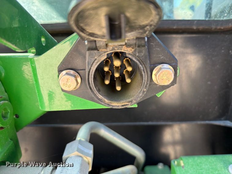 0 John Deere 5100M