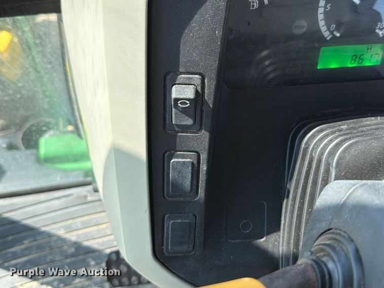 0 John Deere 5100M