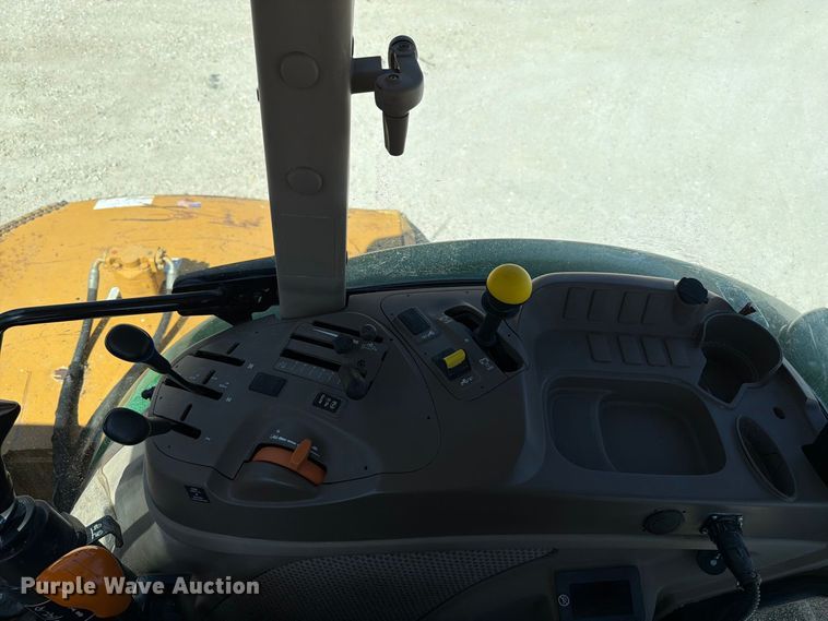 0 John Deere 5100M
