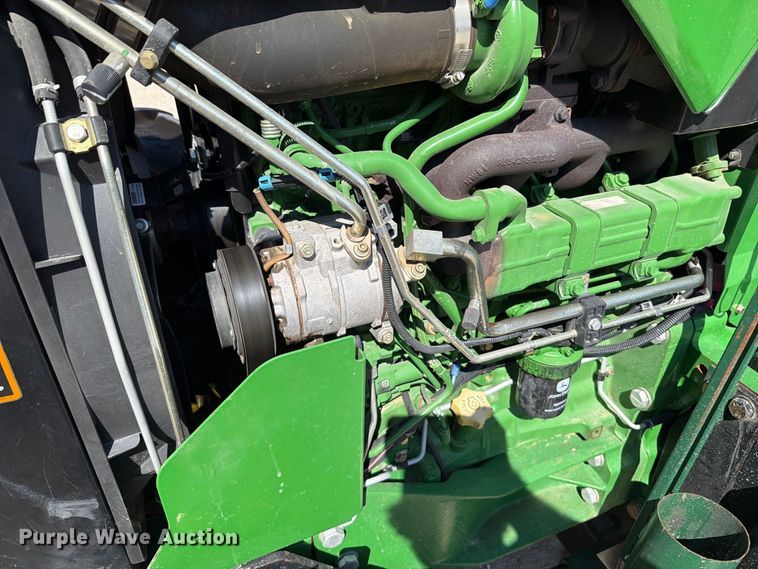 0 John Deere 5100M