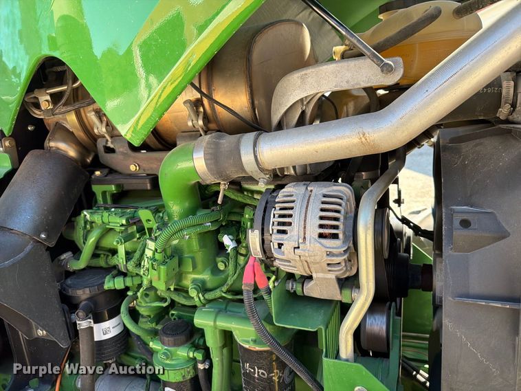 0 John Deere 5100M