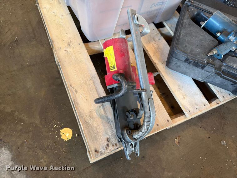 image for item FT6326 Tools