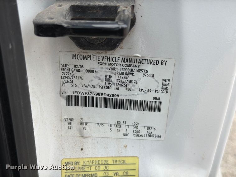 image for item FT6367 2008 Ford F350 Super Duty XLT flatbed pickup truck