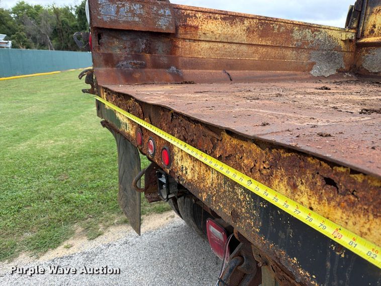 image for item FT6368 2003 International 7400 dump truck