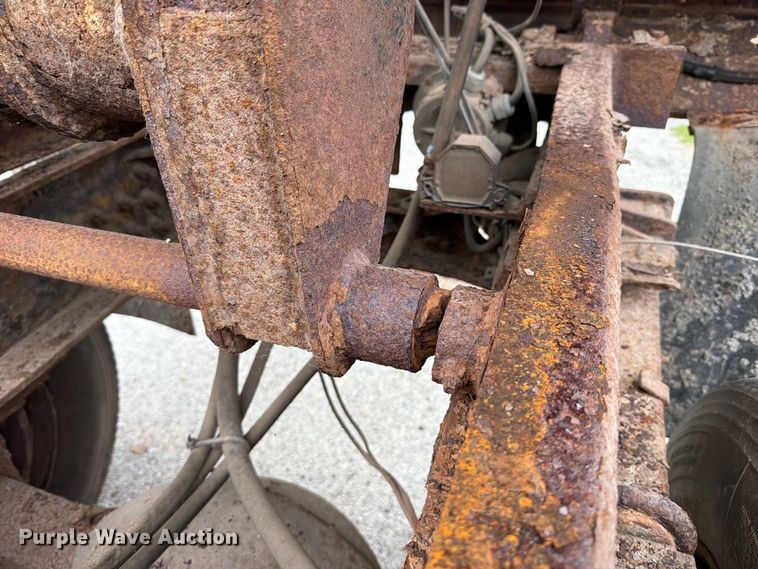 image for item FT6368 2003 International 7400 dump truck