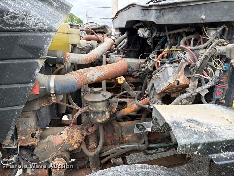 image for item FT6368 2003 International 7400 dump truck