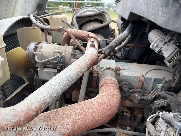 image for item FT6368 2003 International 7400 dump truck