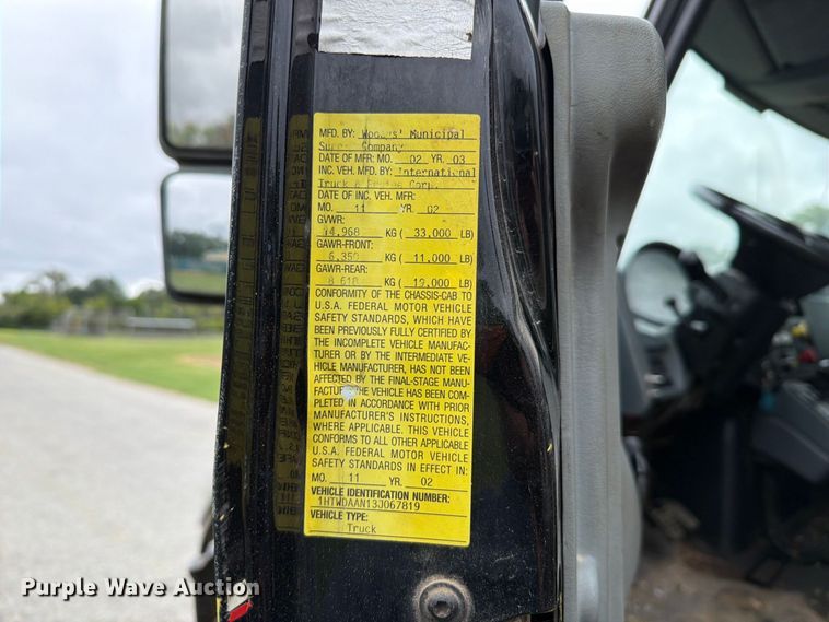 image for item FT6368 2003 International 7400 dump truck