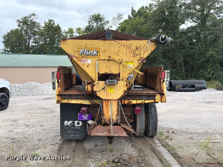 image for item FT6369 2001 Ford F650 Super Duty XLT dump truck