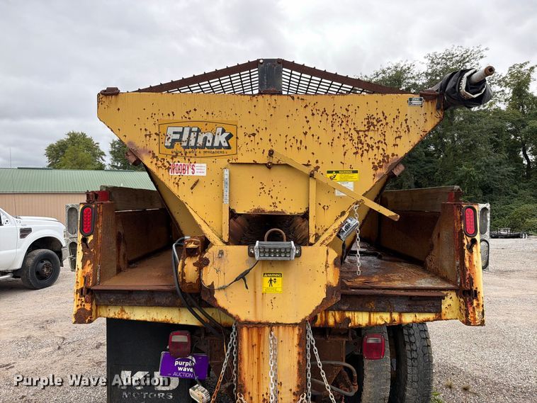 image for item FT6369 2001 Ford F650 Super Duty XLT dump truck