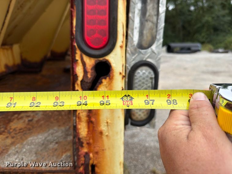 image for item FT6369 2001 Ford F650 Super Duty XLT dump truck