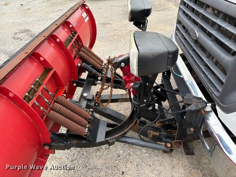 image for item FT6369 2001 Ford F650 Super Duty XLT dump truck
