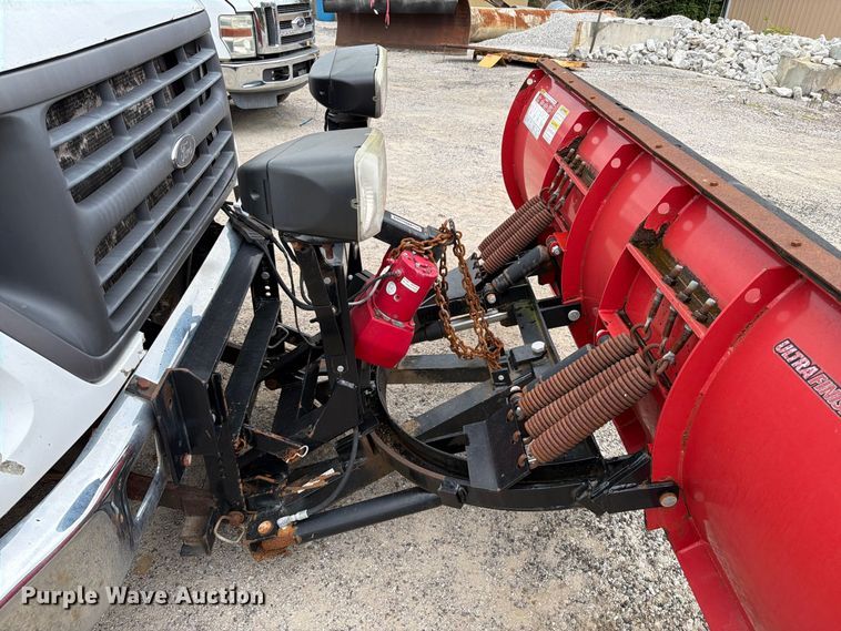 image for item FT6369 2001 Ford F650 Super Duty XLT dump truck