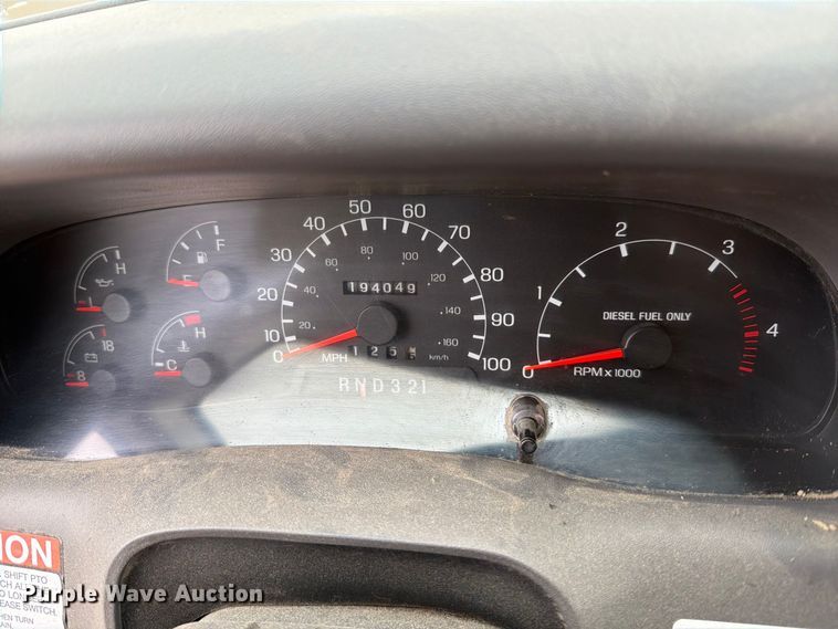 image for item FT6369 2001 Ford F650 Super Duty XLT dump truck