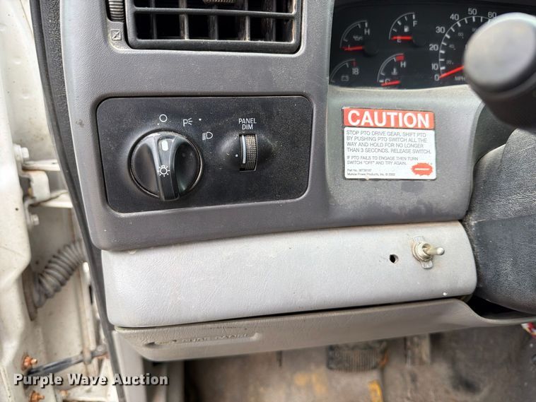 image for item FT6369 2001 Ford F650 Super Duty XLT dump truck